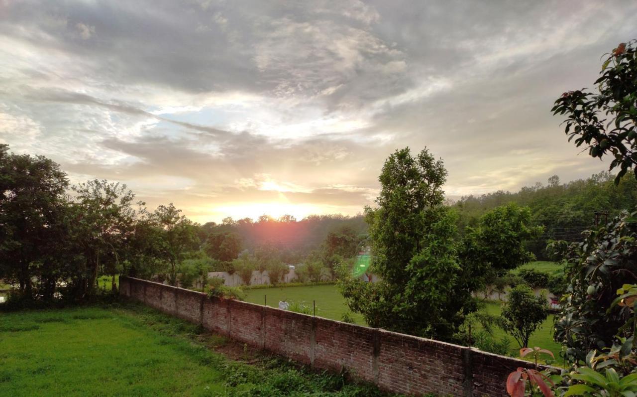 Sun N Soil Backpacker Hostel Lachhiwala Экстерьер фото